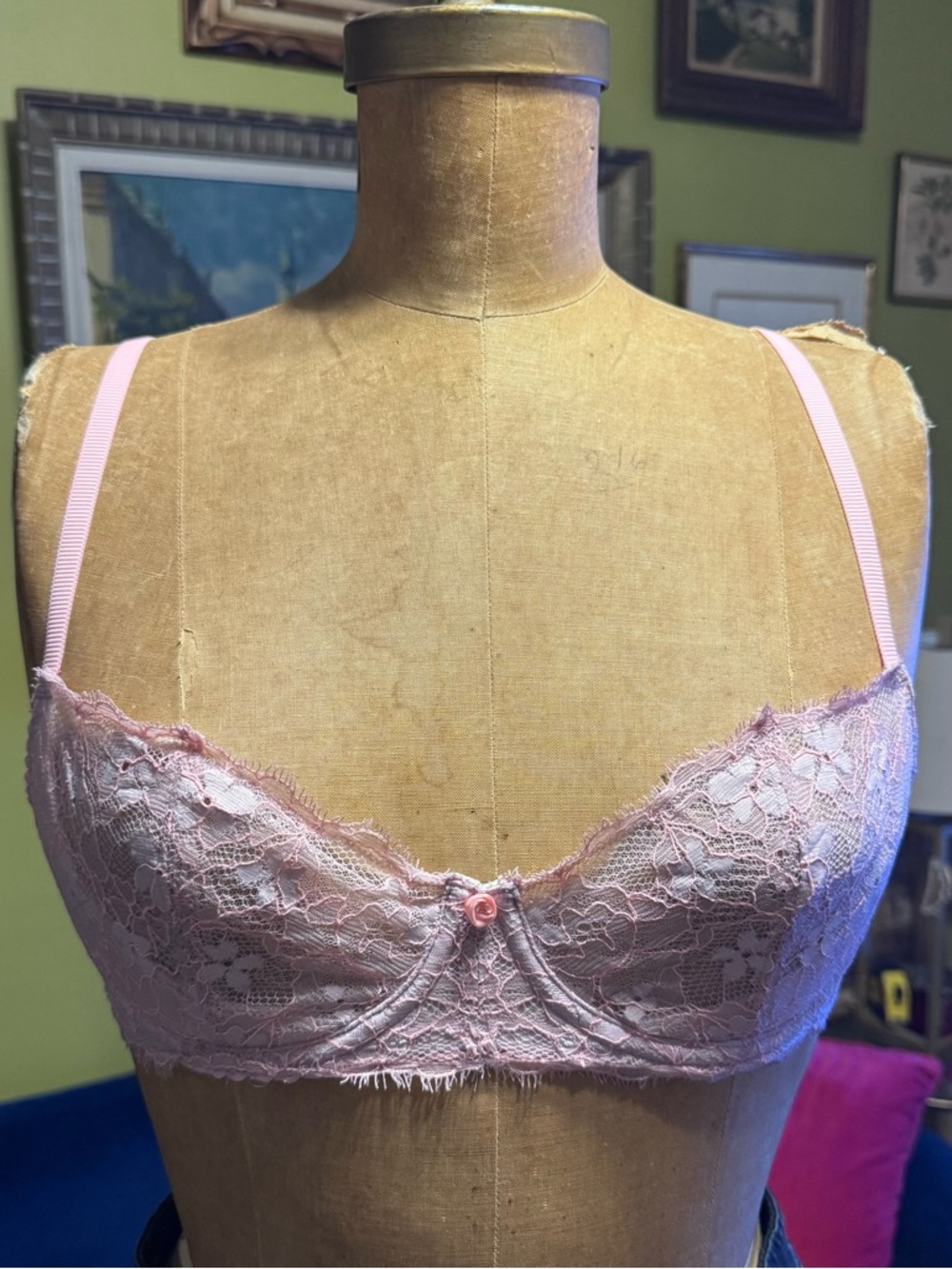 Victoria's Secret Light Pink Lace Underwire Bra